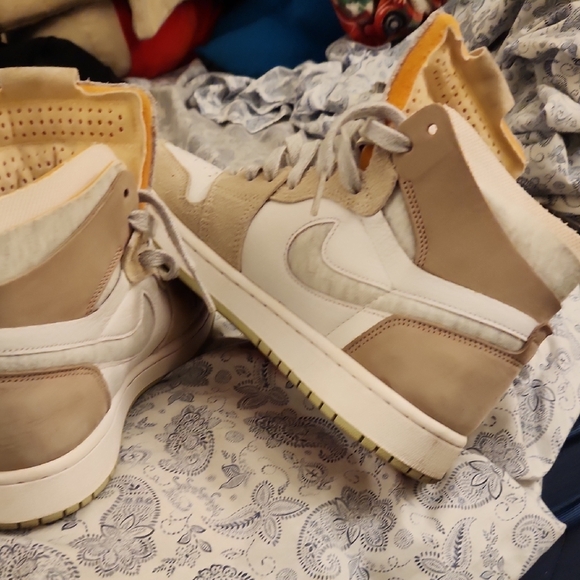 Nike High-Top Sneakers in White and Brown - Picture 6 of 8
